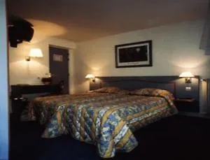 Hotel Opera Dieppe Paris 3*,